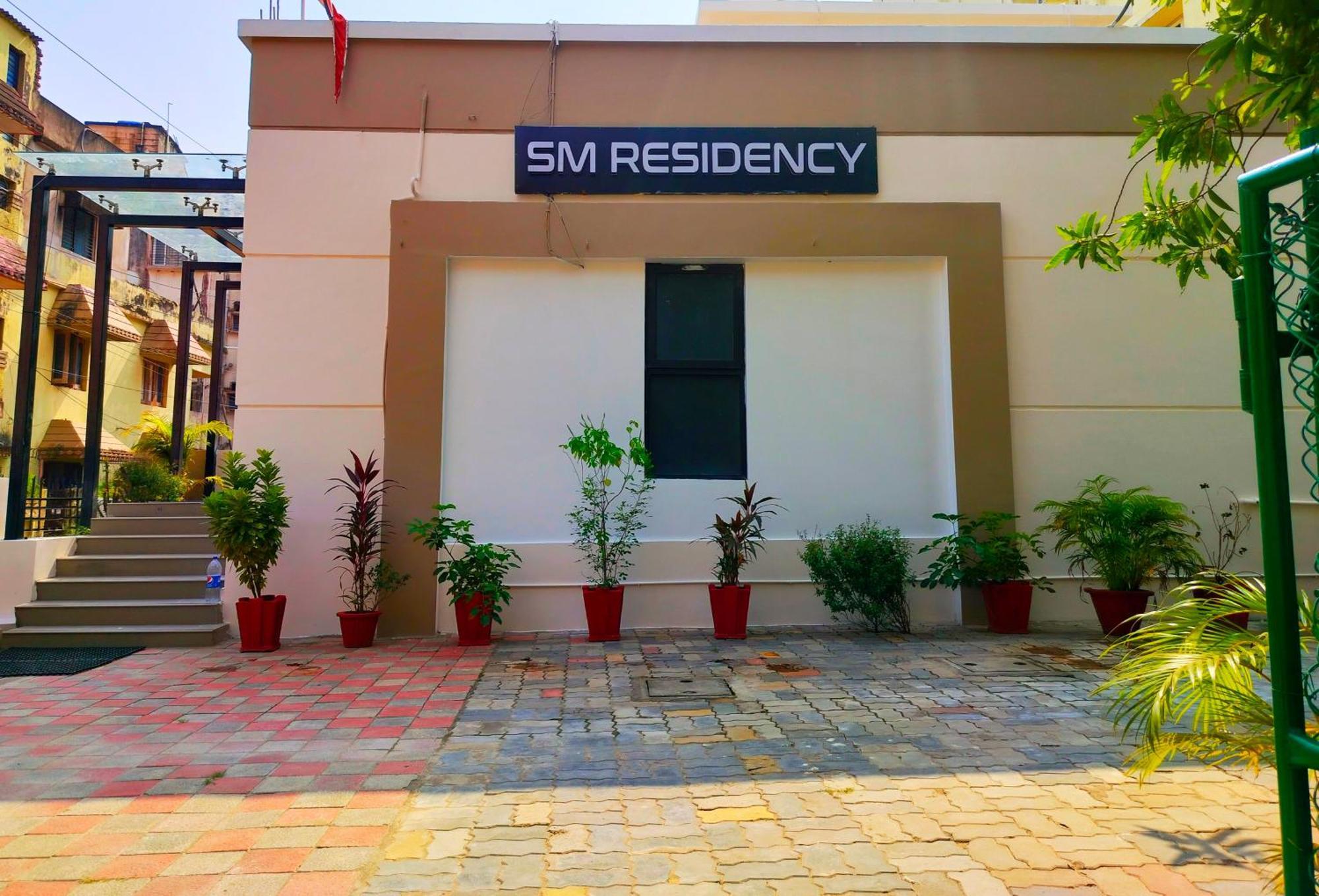 Sm Residency Hotell Bhubaneswar Exteriör bild